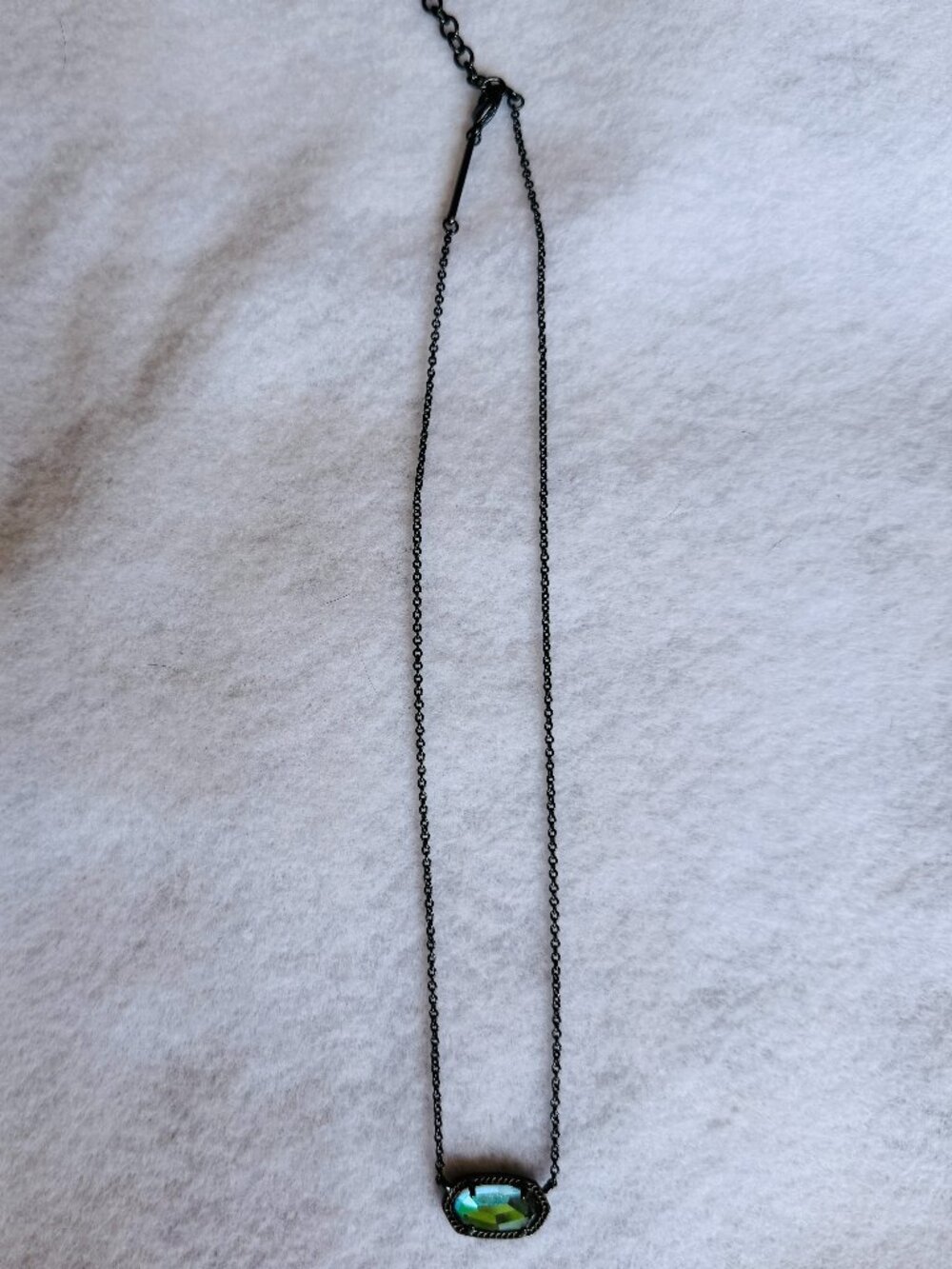 Kendra Scott Elisa Black Gunmetal-tone Chain W/ Iridescent Deep Green Pendant - Picture 5 of 8